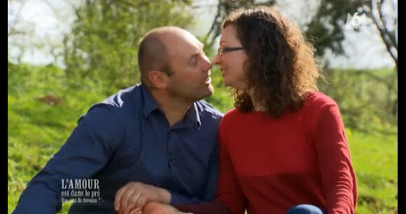 Damien et Élodie dans L'amour est dans le pré - Que sont-ils devenus ?, sur M6, le lundi 26 mai 2014