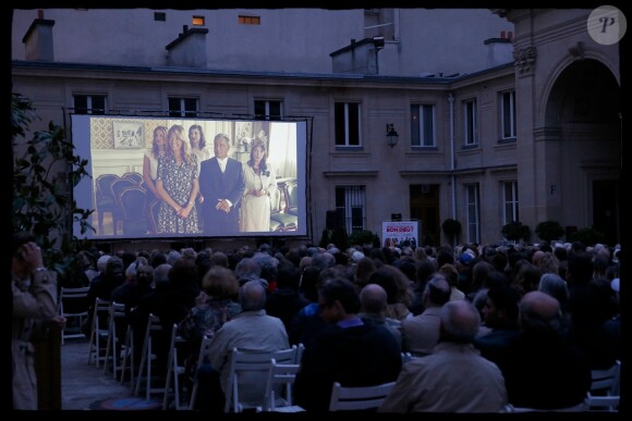Rachida Dati organisait une projection du film "Qu'est-ce qu'on a fait au Bon Dieu ?" en présence du producteur Romain Rojtman à la mairie du 7e arrondissement de Paris, le 26 mai 2014.
