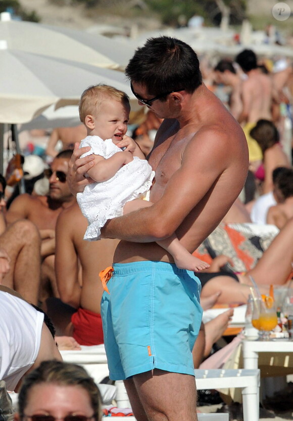 Frank Lampard avec sa fille Luna à Ibiza, le 14 juin 2008. 