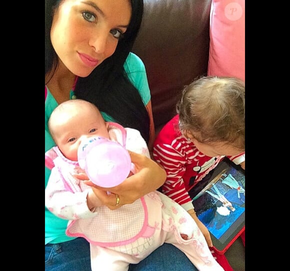 Jade Foret et ses adorables petites filles. Mai 2014.