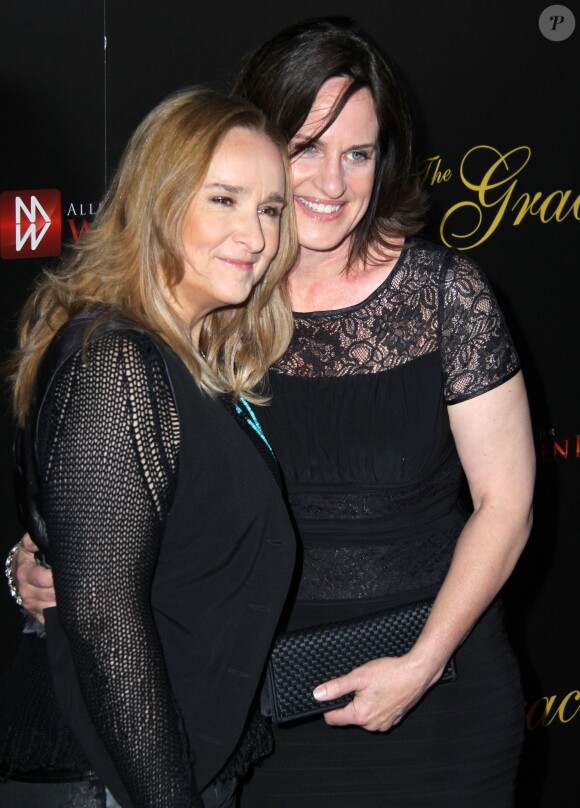Melissa Etheridge et Linda Wallem au 38e gala annuel "Gracie Awards" à l'hôtel Beverly Hilton à Beverly Hills, le 21 mai 2013.