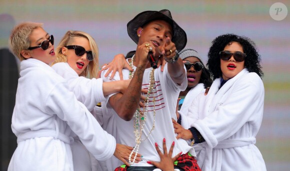 Pharrell Williams sur scène lors du concer BBC Radio 1 Big Weekend à Glasgow. Le 24 mai 2014.