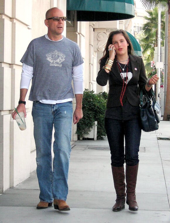 Bruce Willis et sa fille Scout LaRue dans les rues de Los Angeles, le 17 septembre 2005.
