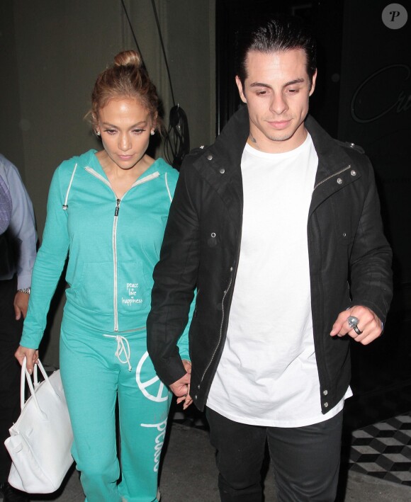Jennifer Lopez et son petit ami Casper Smart vont dîner à West Hollywood, le 20 mai 2014.