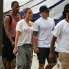 Jennifer Lopez lors d'un photoshoot sur un yacht à Miami, le 12 février 2014. Ses enfants Max et Emme ainsi que son petit ami Casper Smart étaient également présents.