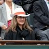 Mary Pierce et Jean Gachassin (président de Fédération française de tennis) dans les tribunes de Roland-Garros, le 31 mai 2014.