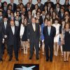 Le roi Juan Carlos d'Espagne donne des bourses de "La Caixa" à des étudiants lors d'une cérémonie à Madrid, le 5 juin 2014.  King Juan Carlos of Spain handed out the 'La Caixa' scholarships to students in Madrid, Spain, on June 5th, 201405/06/2014 - Madrid
