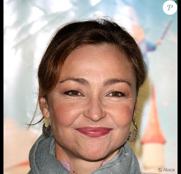 Catherine Frot Et Mathieu Amalric Au Coeur D Une Explosion En Pleine Ville Purepeople