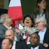 Martine Aubry et son mari Jean-Louis Brochen lors du match France-Jamaïque à Lille le 8 juin 2014.