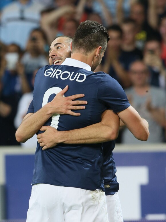 Olivier Giroud et Karim Benzema lors du match France-Jamaïque à Lille le 8 juin 2014.