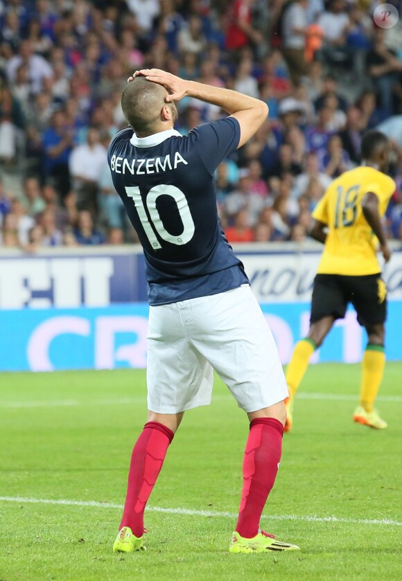 Karim Benzema lors du match France-Jamaïque à Lille le 8 juin 2014.