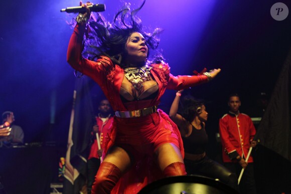 Lil' Kim en concert à Londres, le 22 novembre 2013.