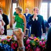Le prince Albert II de Monaco et ses hôtes le roi Willem-Alexander et la reine Maxima des Pays-Bas trinquent à sa future paternité, au palais Het Loo à Apeldoorn le 3 juin 2014. La princesse Charlene, enceinte, s'était désistée de cette visite officielle, trois jours après l'annonce de sa grossesse.