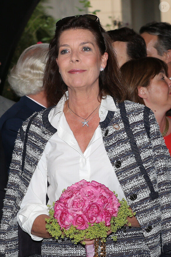 La princesse Caroline de Hanovre, avec son frère le prince Albert, a procédé le 14 juin 2014 à la réouverture de la Roseraie Princesse-Grace et assisté au 47e concours international de bouquets. Deux semaines après l'annonce officielle de sa grossesse, la princesse Charlene était également présente, pour baptiser une rose à son nom.