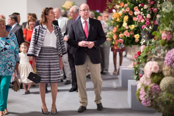 Le prince Albert II de Monaco et la princesse Caroline ont procédé le 14 juin 2014 à la réouverture de la Roseraie Princesse-Grace et assisté au 47e concours international de bouquets. Deux semaines après l'annonce officielle de sa grossesse, la princesse Charlene était également présente, pour baptiser une rose à son nom.