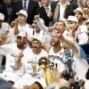 Les Spurs de San Antonio ont décroché le cinquième titre NBA de leur histoire en s'imposant face au Heat de Miami (104-87), dans leur salle du AT&T Center lors du match 5 des finales, le 15 juin 2014