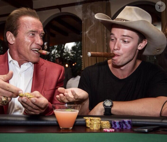 Le 8 juin 2014, Arnold Schwarzenegger et son fils Patrick participaient à une partie de poker de charité en faveur des programmes pour l'éducation des jeunes défavorisés créée par l'acteur quand il était gouverneur de Californie. La soirée a permis de récolter 736 000 dollars.