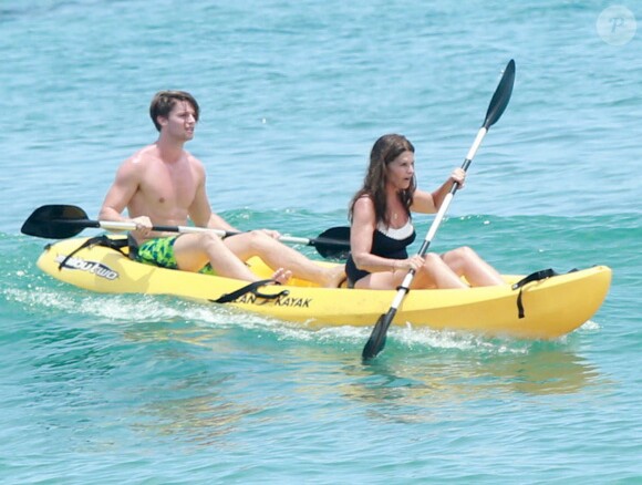Exclusif - Maria Shriver en vacances avec ses fils Patrick et Christopher au Mexique, le 14 juin 2014.