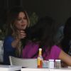 Kim, Khloe et Kourtney Kardashian enceinte - Les soeurs Kardashian vont déjeuner au restaurant "Toast" avec des amis à Beverly Hills, le 23 juin 2014.
