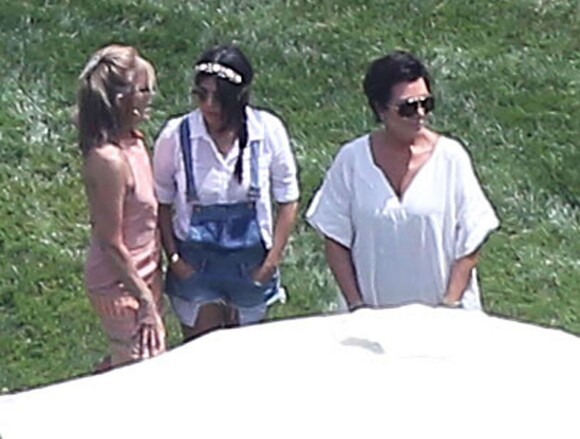 Exclusif - Koutney Kardashian et Kris Jenner - Les amis et la famille étaient réunis chez Kourtney Kardashian pour assister à "Kidchella", la fête du premier anniversaire de North West, la fille de Kim Kardashian et son mari Kanye West à Calabasas, le 21 juin 2014.