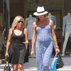 Stacy Keibler va déjeuner avec une amie à Porta Via Bistro dans le quartier de Beverly Hills, Los Angeles, le 24 juin 2014.