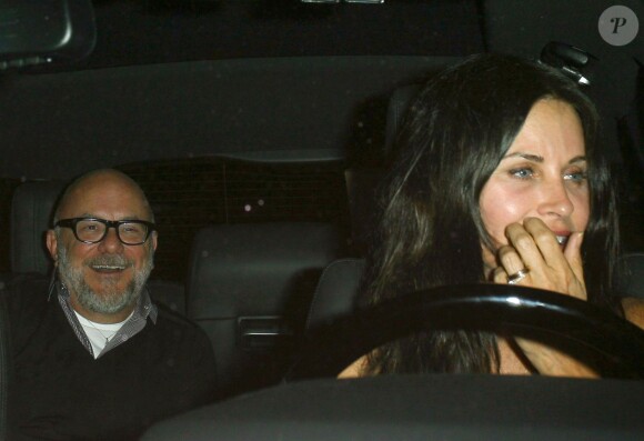 Courteney Cox et son compagnon Johnny McDaid dînent en tête-à-tête au restaurant Craig à West Hollywood, le 25 juin 2014.