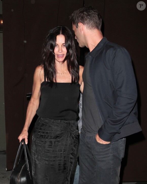 Courteney Cox et son compagnon Johnny McDaid dînent en tête-à-tête au restaurant Craig à West Hollywood, le 25 juin 2014.