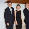 Le roi Felipe VI et la reine Letizia d'Espagne prennent part à la remise du prix de la Fondation Prince de Gérone en Espagne le 26 juin 2014.