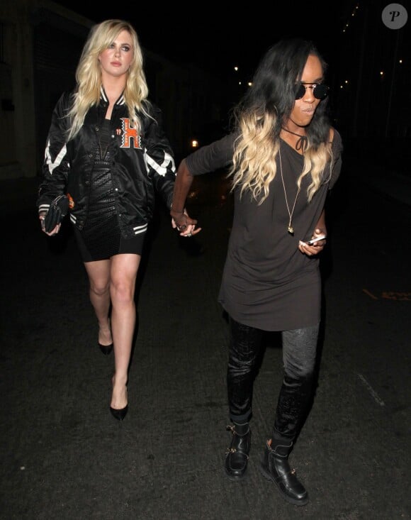 Ireland Baldwin et la rappeuse Angel Haze à Hollywood. Le 11 juin 2014.