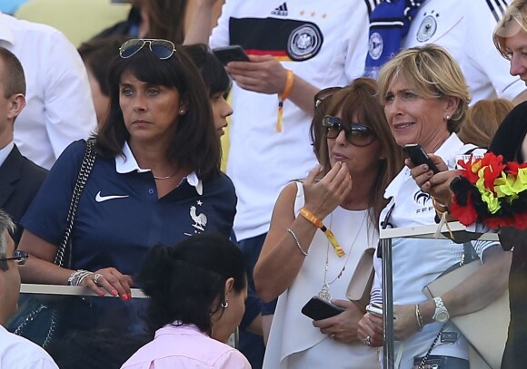 Claude Deschamps au milieu - Les Femmes des joueurs de l'équipe de France lors du match France - Allemagne à Rio de Janeiro au Brésil le 4 juillet 2014. L'équipe de France quitte la compétition sur une défaite contre l'Allemange 1 à 0.