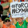 Soutien à Neymar après sa blessure lors du match Brésil-Colombie à Fortaleza, le 4 juillet 2014. 
