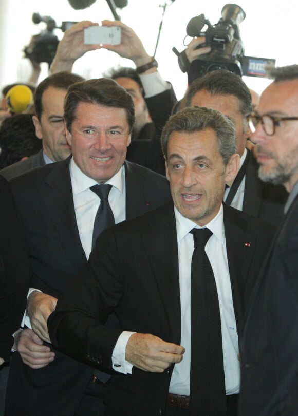 Nicolas Sarkozy et Christian Estrosi, maire de Nice, lors de l'inauguration par Nicolas Sarkozy de l'Institut Claude Pompidou consacré à la recherche sur la maladie d'Alzheimer à Nice le 10 mars 2014.