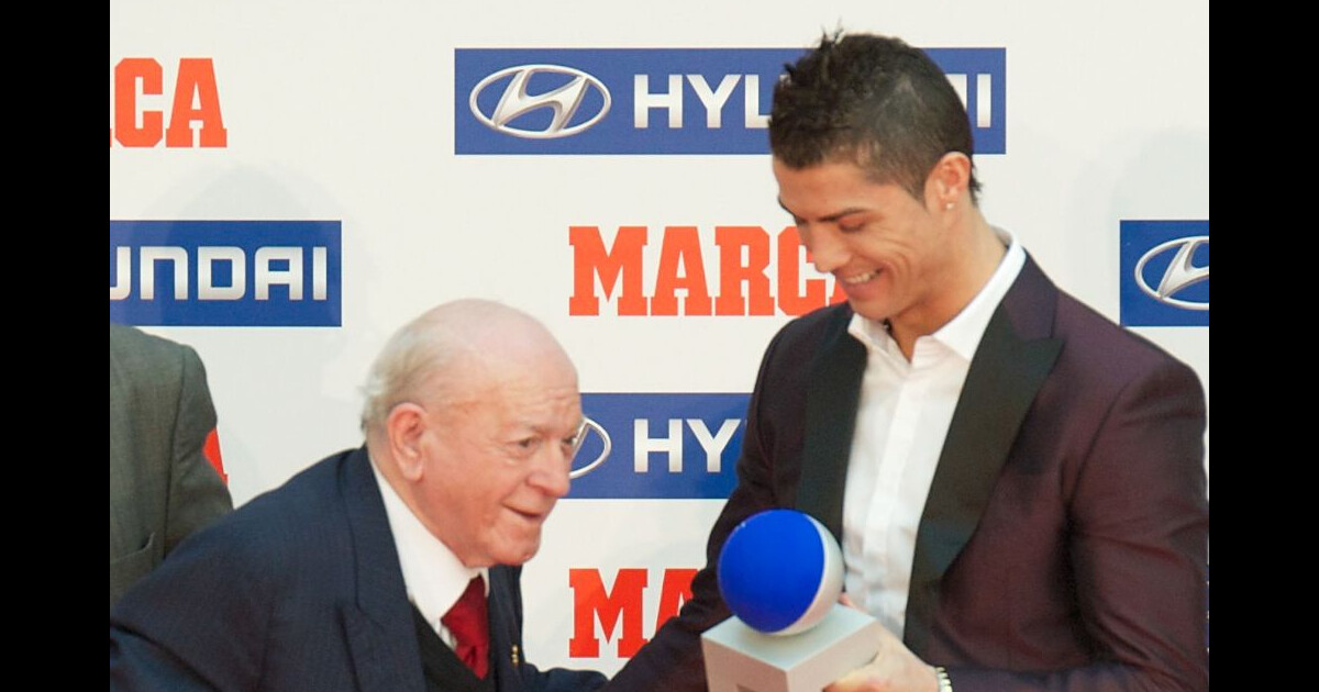 Mort d'Alfredo Di Stefano Ronaldo, Benzema, Messi et les stars du foot