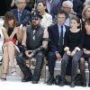 Caroline de Maigret, Peter Marino, Jack Lang, sa petite-fille et sa femme Monique au premier rang du défilé Chanel haute couture, au Grand Palais. Paris, le 8 juillet 2014.