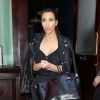 Kim Kardashian va dîner avec sa soeur Kourtney Kardashian et Scott Disick à New York, le 7 juillet 2014.
