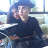 Justin Bieber s'est affiché dans les bras d'une autre brune sur les réseaux sociaux en juillet 2014.