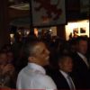 Barack Obama se voit proposer de fumer un joint lors d'une visite à Denver dans un établissement nocturne de la ville le 8 juillet 2014