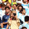 Eliana Guercio, femme du gardien de l'Argentine Sergio Romero, dans les tribunes lors du match Argentine - Nigeria en poules de la Coupe du monde à Porto Alegre, au Brésil, le 25 juin 2014