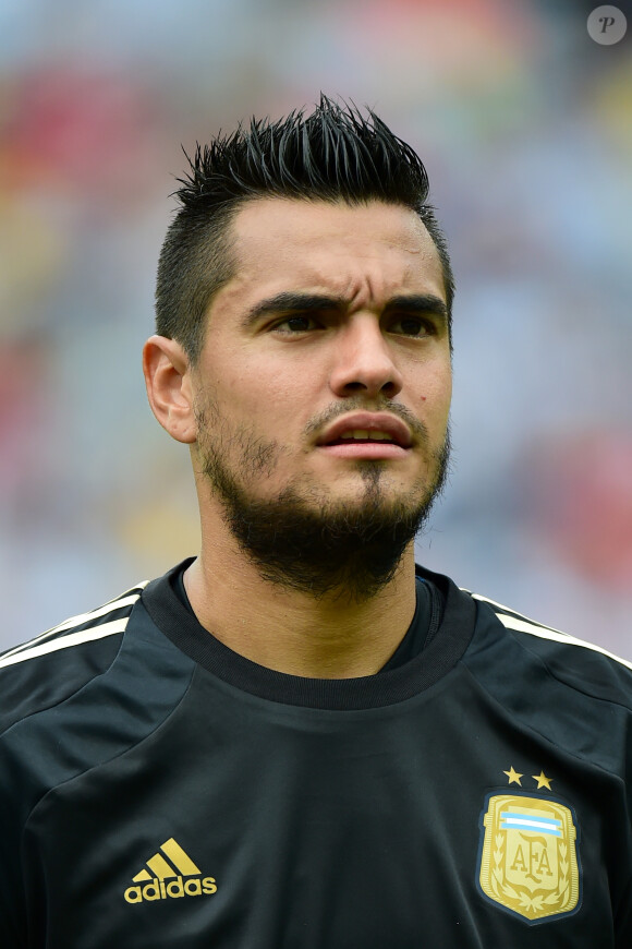 Sergio Romero lors de Nigerio - Argentine le 25 juin 2014 à Porto Alegre, lors de la Coupe du monde au Brésil. En tribunes, sa femme ELiana Guercio donnait de la voix et prenait des photos.