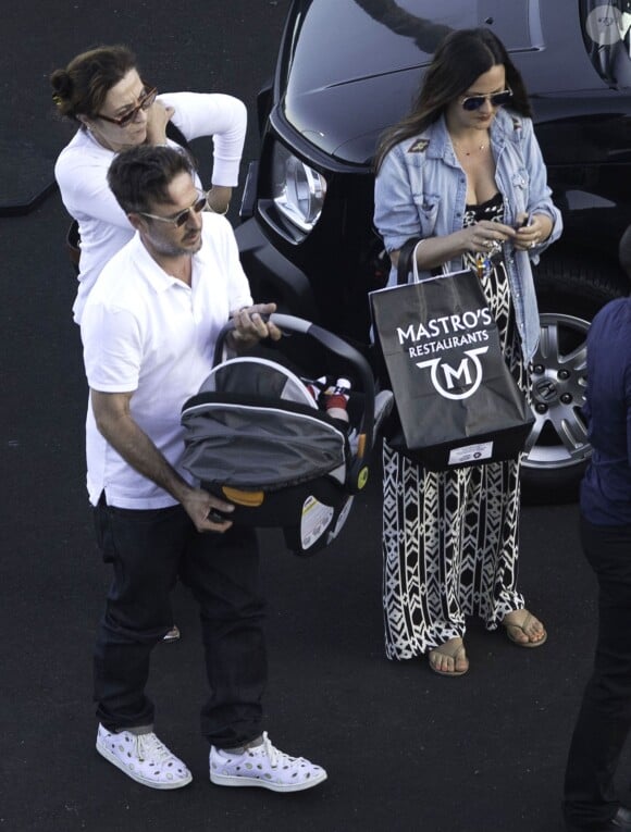 Exclusif - David Arquette demande en mariage Christina McLarty à Malibu le 2 juillet 2014, en présence de fille Coco et de son jeune fils Charlie.