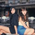  Lio et sa soeur Helena Noguerra à Paris, le 1er juillet 1988. 