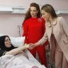 La reine Letizia Ortiz d'Espagne et la princesse Lalla Salma du Maroc visitent le Centre d'oncologie "Sheikha Fatma" à Rabat, le 15 juillet 2014.