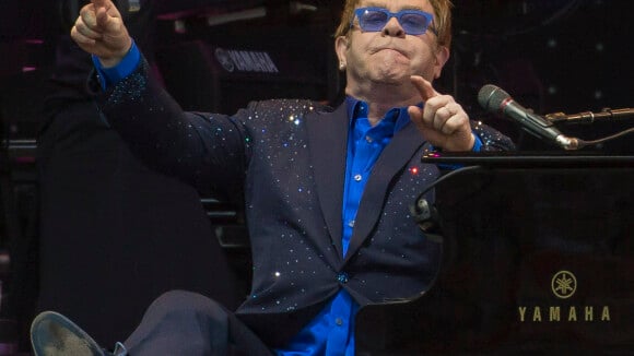 Elton John annonce la fin de carrière ? C'était une ''blague''...