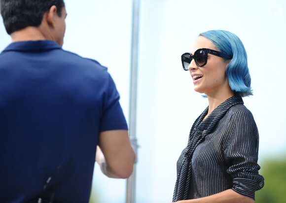 Nicole Richie discute avec Mario Lopez le 16 juillet 2014 à Los Angeles