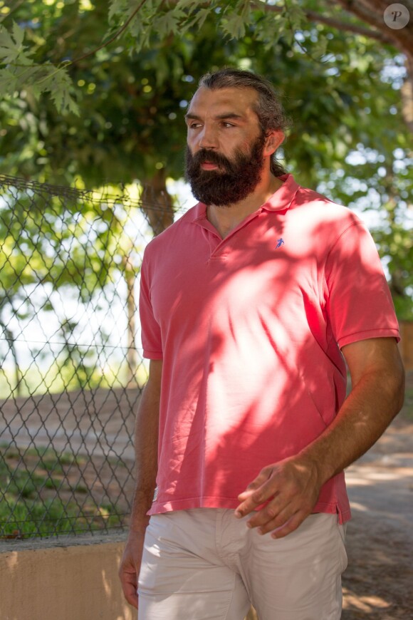 Sébastien Chabal lors de sa visite du village Kinder le 17 juillet 2014 au Temple-sur-Lot