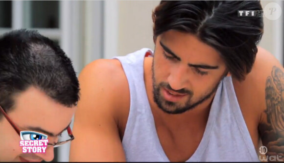 Stéfan, candidat de Secret Story 8, dans son portrait (Secret Story 8, le vendredi 18 juillet 2014.)