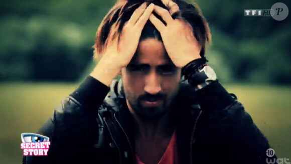 Stéfan, candidat de Secret Story 8, dans son portrait (Secret Story 8, le vendredi 18 juillet 2014.)