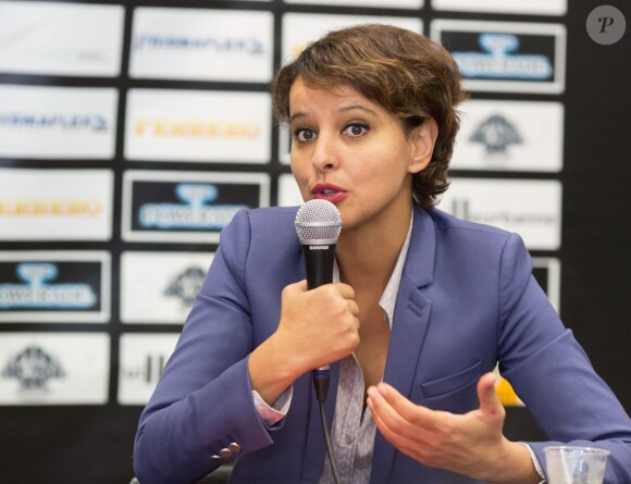 Tony Parker et Najat Vallaud-Belkacem lors d'une conférence de presse sur le campus de La Doua à Villeurbanne, le 21 juillet 2014