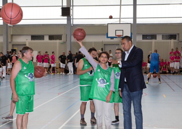 Tony Parker donnait le coup d'envoi de son camp d'entraînement le 21 juillet 2014 sur le campus de La Doua à Villeurbanne, en présence de la ministre des Sports Najat Vallaud-Belkacem qu'il a affronté lors d'un petit match