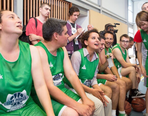 Tony Parker donnait le coup d'envoi de son camp d'entraînement le 21 juillet 2014 sur le campus de La Doua à Villeurbanne, en présence de la ministre des Sports Najat Vallaud-Belkacem qu'il a affronté lors d'un petit match